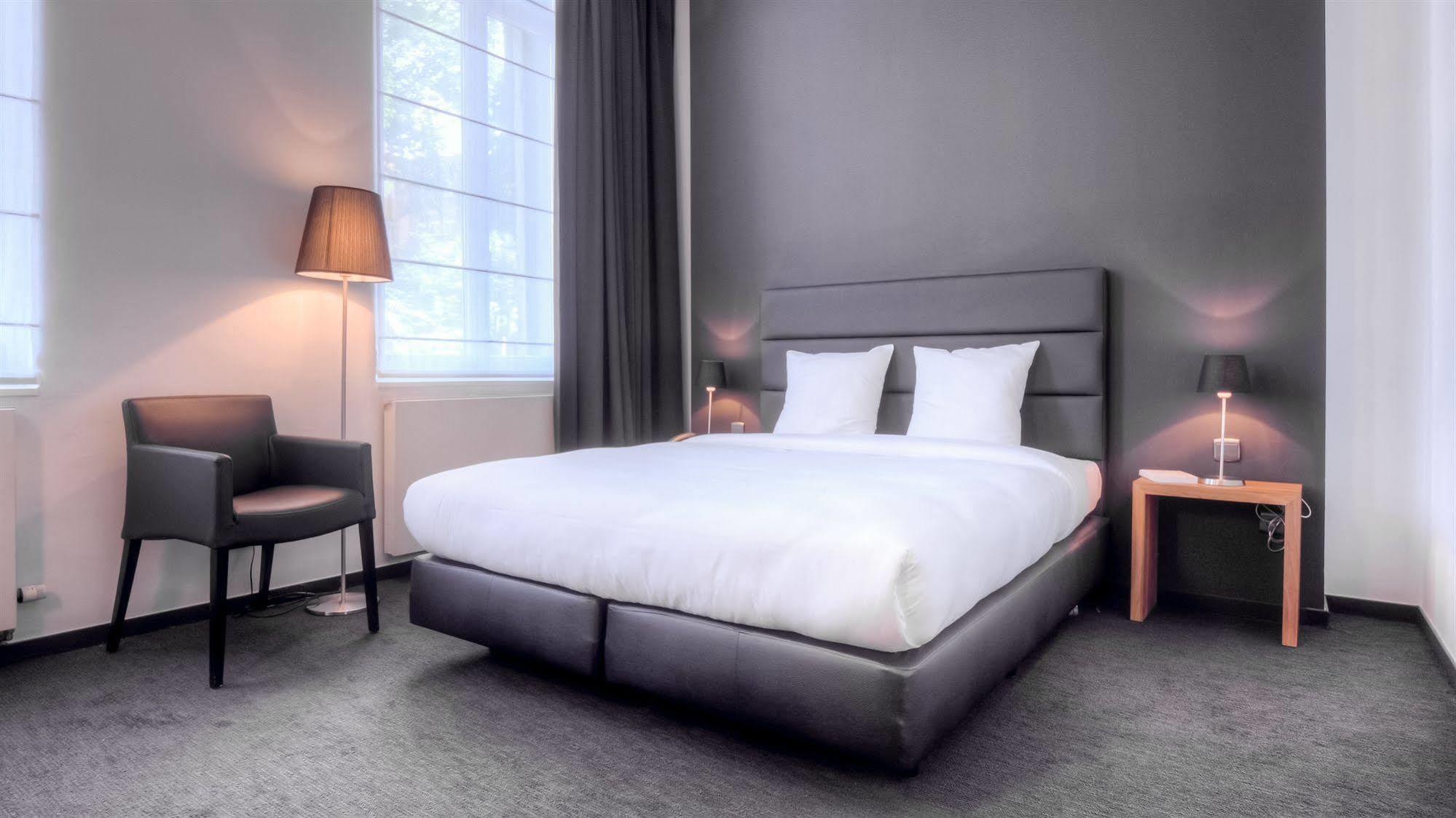 Hotel St James Mons Ngoại thất bức ảnh